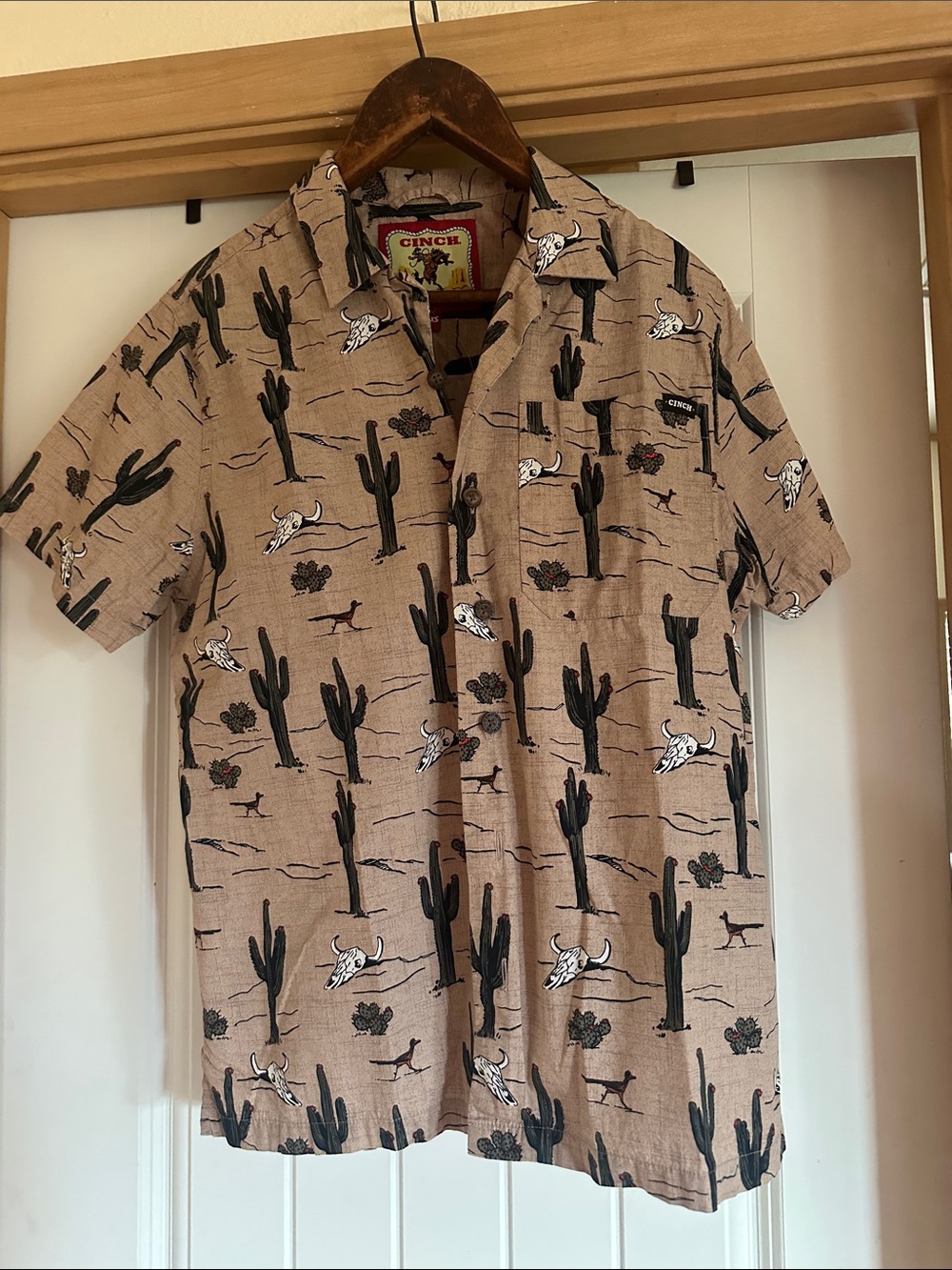 Cinch Tan Desert Cactus Short Sleeve Button-Up Shirt with Skull Motif